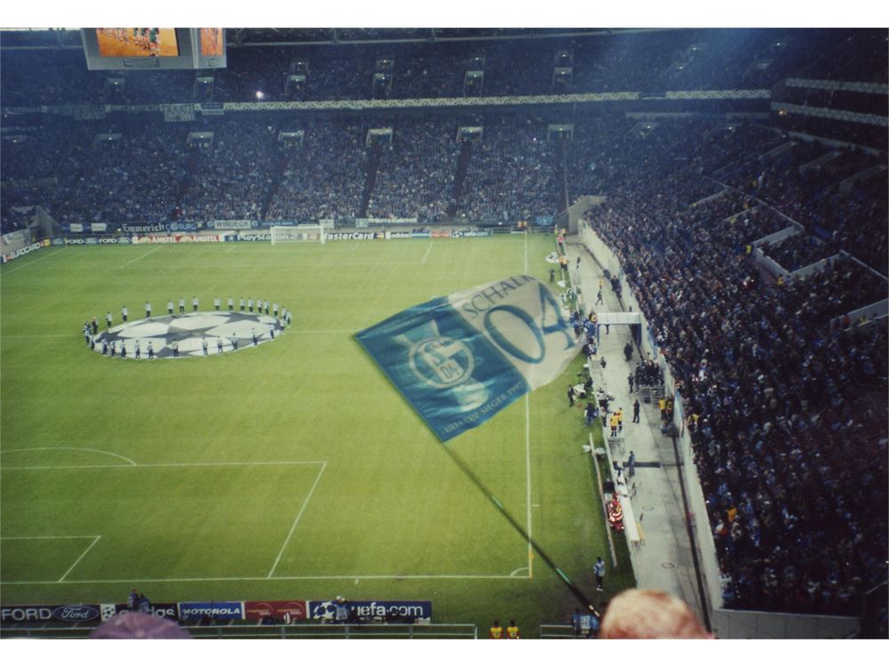 2001-champions-league-2.jpg