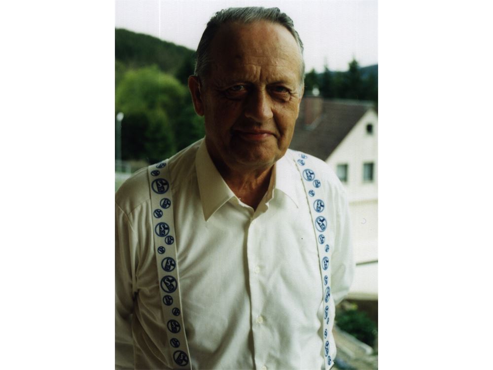 ahues_100.jpg